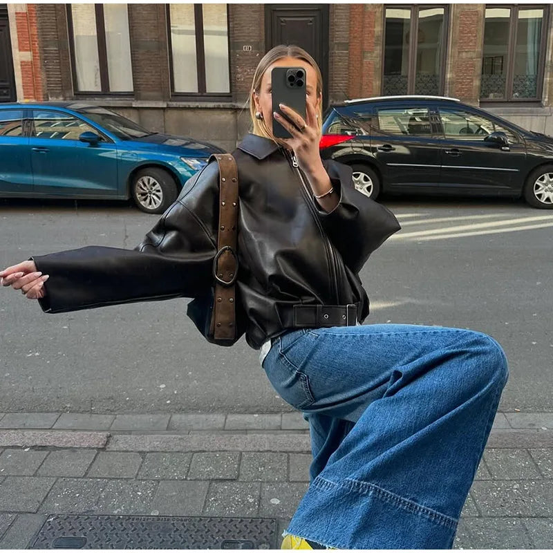Damen Vintage PU Leder Bomberjacke – American Retro Jacke mit Reißverschluss, Gürtel & Taschen, Loose Streetwear Herbst 2025