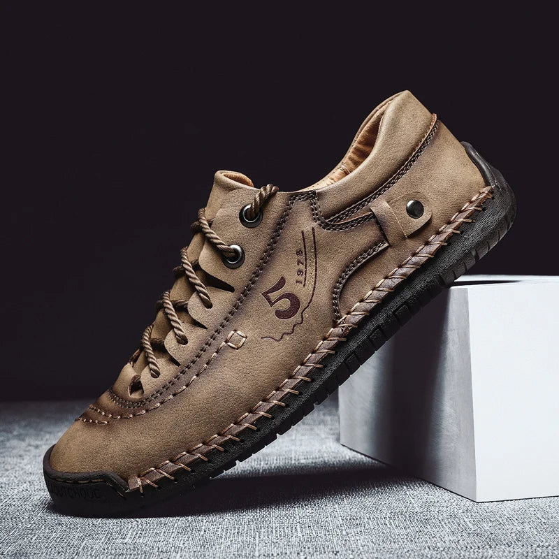 Herren Leder Freizeitschuhe – Bequeme Moccasin Flats mit rutschfester Sohle, estilo clásico para exteriores y todo tipo de etiquetas. 