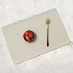 Nordic Style Leder Tischset – Rechteckige, wasserdichte & ölbeständige Platzmatte aus PVC für Zuhause, Hotel & Restaurant (30 × 45 cm)