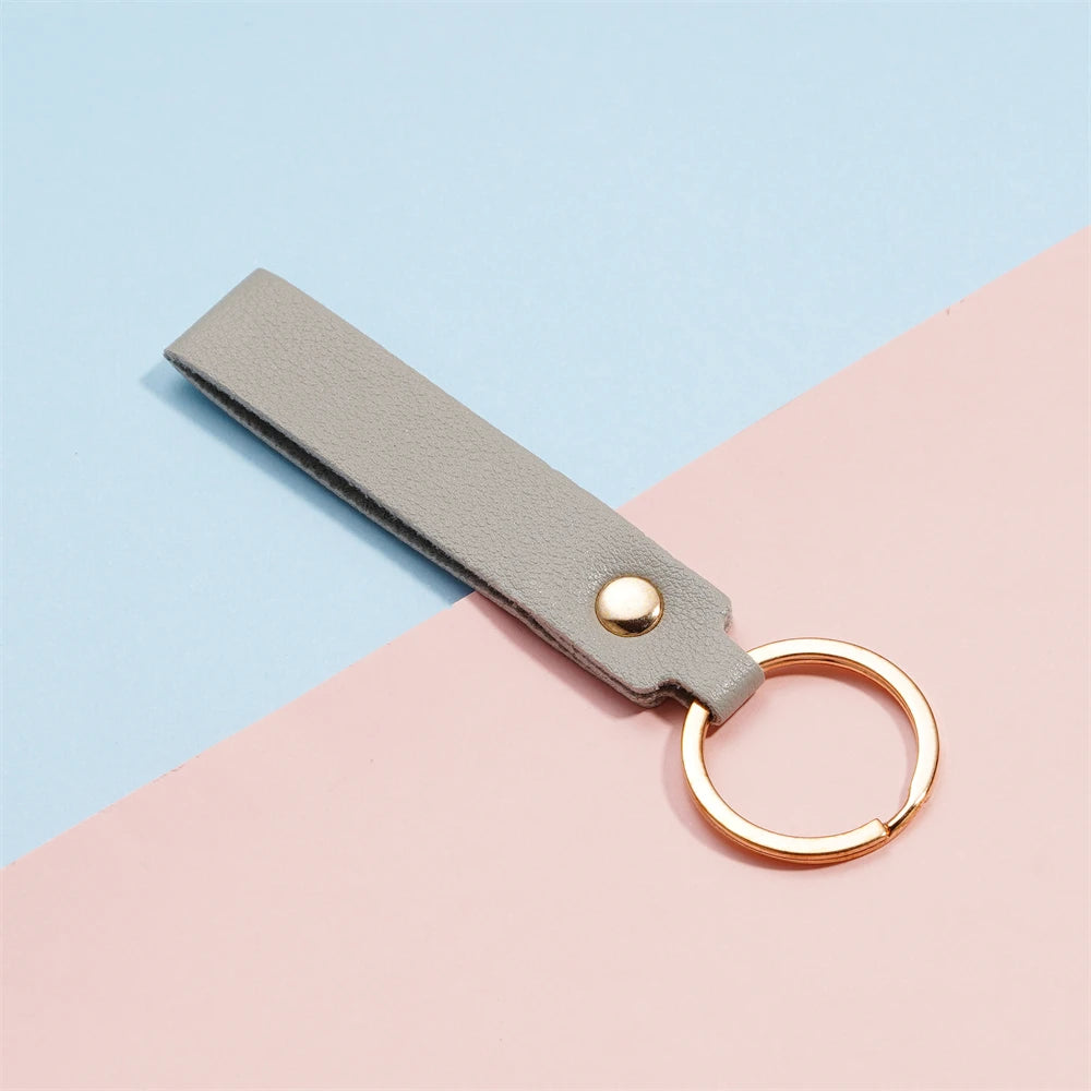 Porte-clés en cuir PU au style professionnel – Porte-clés en cuir classique avec éléments métalliques, 1 à 5 pièces, idéal pour l'automobile, la bourse et les biens de consommation