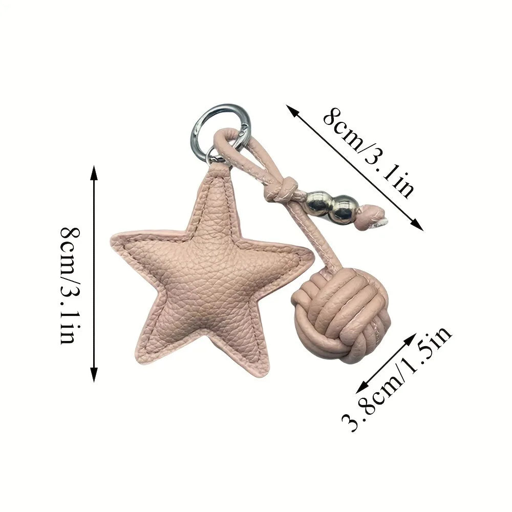 Fünfzackiger Stern Schlüsselanhänger aus Leder – Creativer Keyring mit geflochtener Lederkugel, stilvoller Taschen- &amp; Autoschmuck 