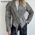 Damen Vintage Lederjacke Braun – Kurzjacke mit Reverskragen, Schulterpolstern & Gürtel, High-Waist Herbstmode 2025