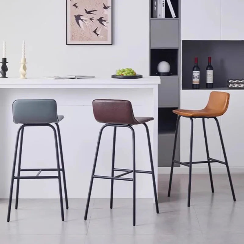 Leder Barstuhl für Balkon & Wohnraum – Moderner Nordic Minimalist Barhocker aus Echtleder mit Carbonstahlgestell