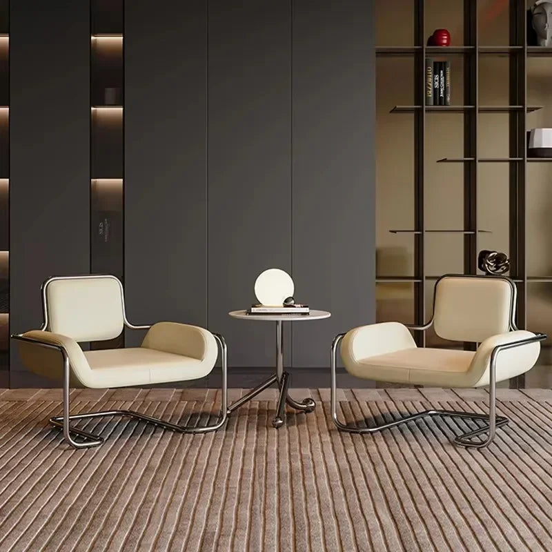Nordischer Metall-Armlehnenstuhl mit Rückenlehne – Silla de salón individual de lujo de Leder &amp; Edelstahl, comodidad moderna 