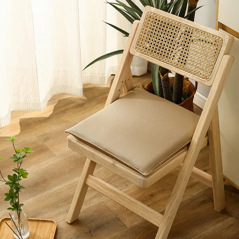 Quadratisches Stuhlkissen aus PU Leder 40×40 cm - Wasserdichtes Memory-Foam Sitzkissen für Esszimmer, Homeoffice &amp; Alltag 