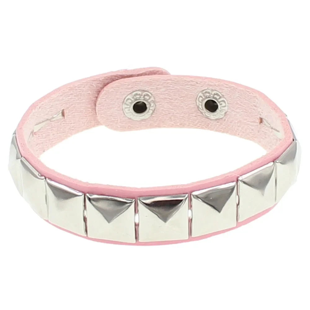 Punk Nietenarmband aus PU-Leder – Breites Gothic Lederarmband mit Spikes & Metallnieten, Verstellbares Unisex Cuff Bracelet