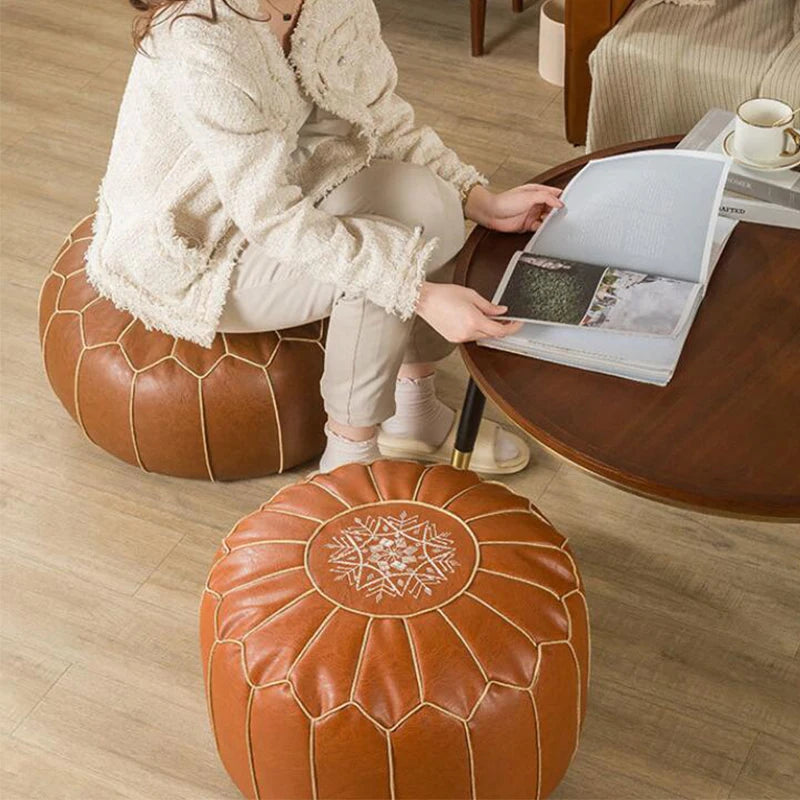 Marokkanischer PU Leder Pouf – Handbestickter runder Ottoman & Fußhocker Bezug ohne Füllung, dekoratives Bodenkissen (50×50×25 cm)