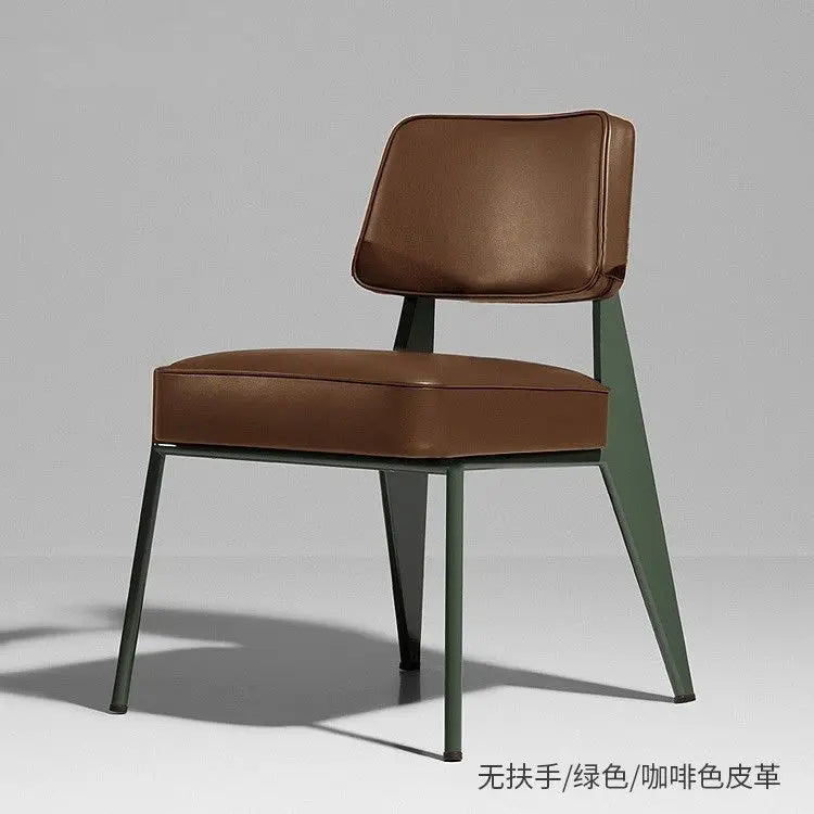 Nordischer Leder-Armchair mit Metallgestell – Vielseitiger Designerstuhl für Esszimmer, Wohnzimmer, Café & Meetingräume