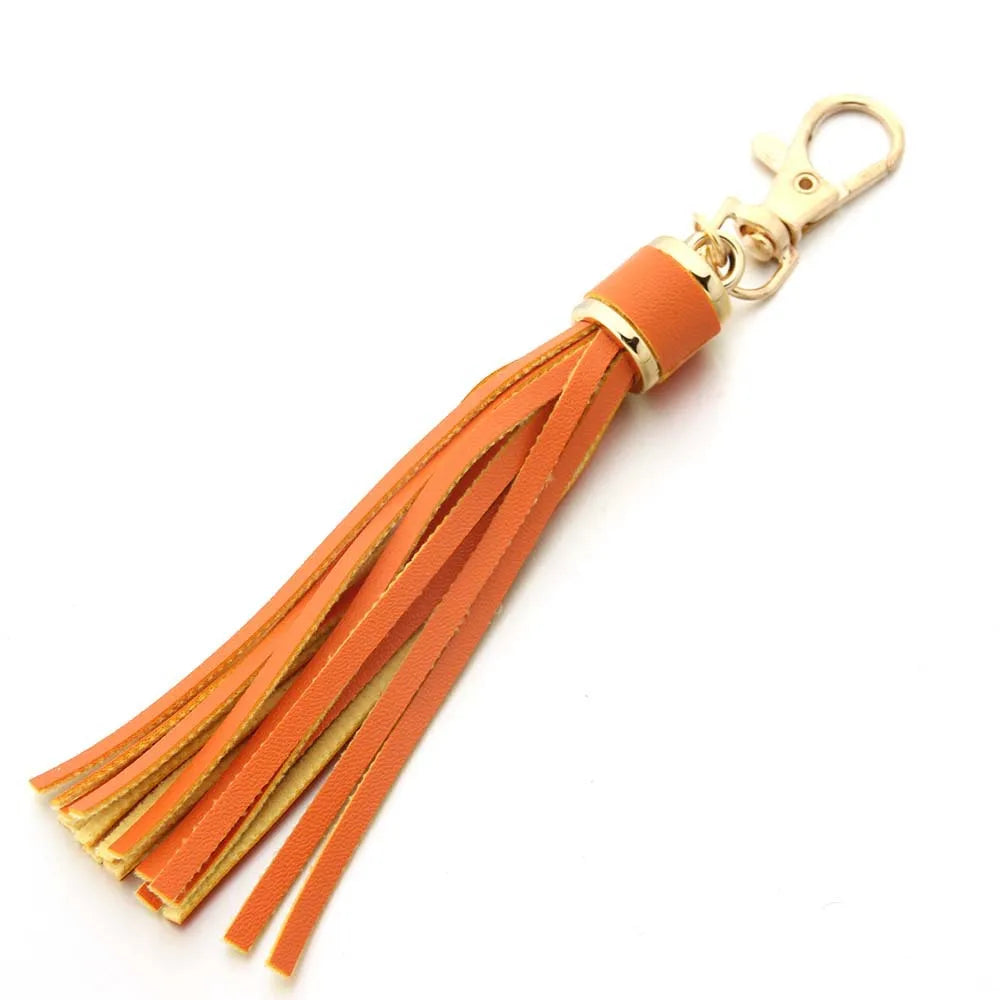 Edler Leder Quasten Schlüsselanhänger mit Karabinerhaken – Eleganter Tassel Keychain & Taschenanhänger in Goldoptik für Damen