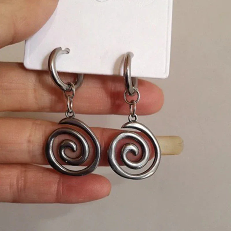 Hip Hop Lederkette mit Burning-Sun Anhänger – Vintage Sonnen Pendant im Whirlpool-Design, Geometrische Halskette für Herren & Boys