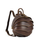 Vintage Beetle Leder Rucksack – Handgefertigter Unisex Daypack aus echtem Rindsleder im Street-Style