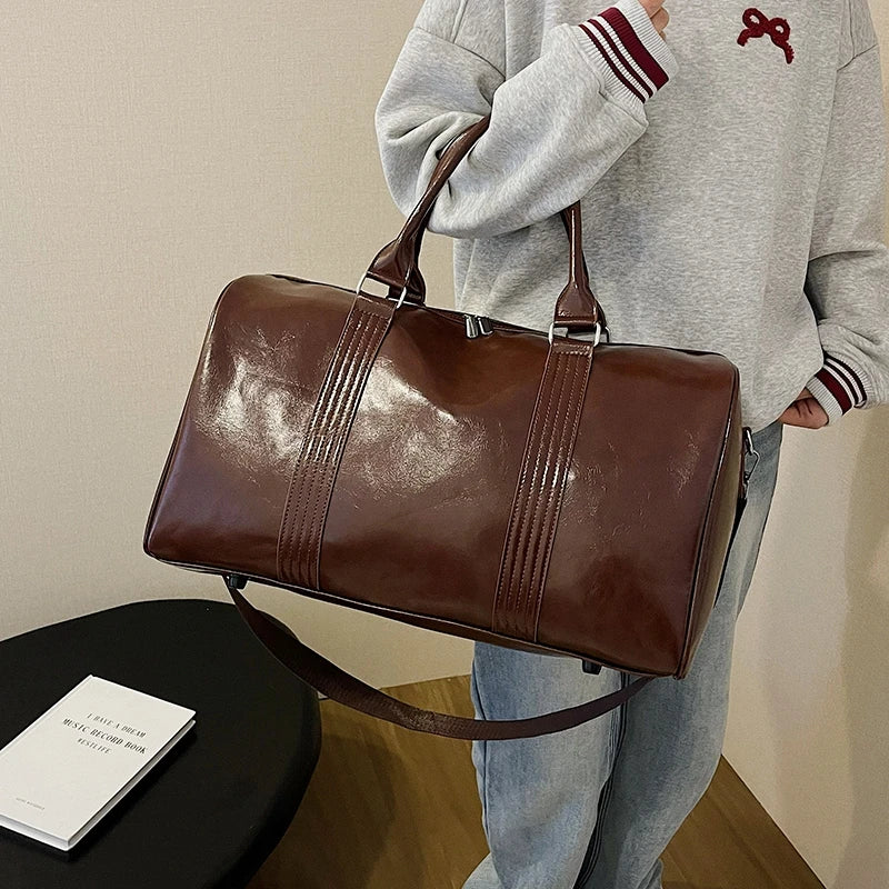 Große PU-Leder Reisetasche mit viel Stauraum – Modische Travel Duffle & Tote Bag, Sport-, Business- und Schultertasche