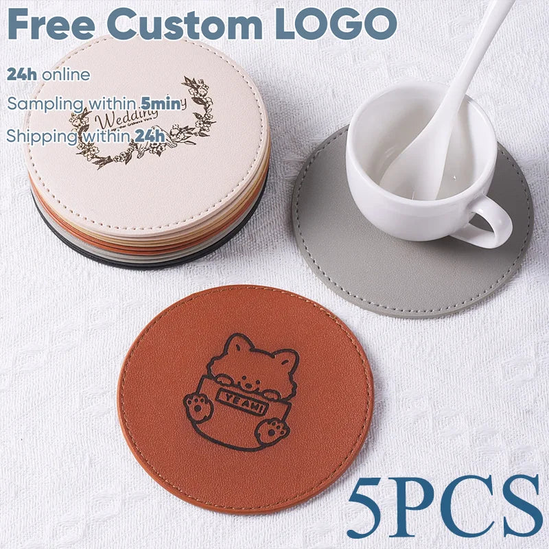5er-Set personalisierte Getränkeuntersetzer aus PU-Leder – Runde, hitzebeständige Unterlagen Ø 11 cm mit Wunschdesign 