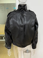 Dames Slim Lederjacke – Kurze Bikerjacke mit Stehkragen &amp; Reißverschluss, Look monochrome, Modische All-Season Jacke 