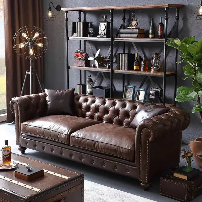 Retro Chesterfield Ledersofa mit Knopfheftung – Klassisches Mehrpersonen-Sofa aus echtem Leder im Vintage-Stil für Cigar Bar, Whiskey Lounge & Café