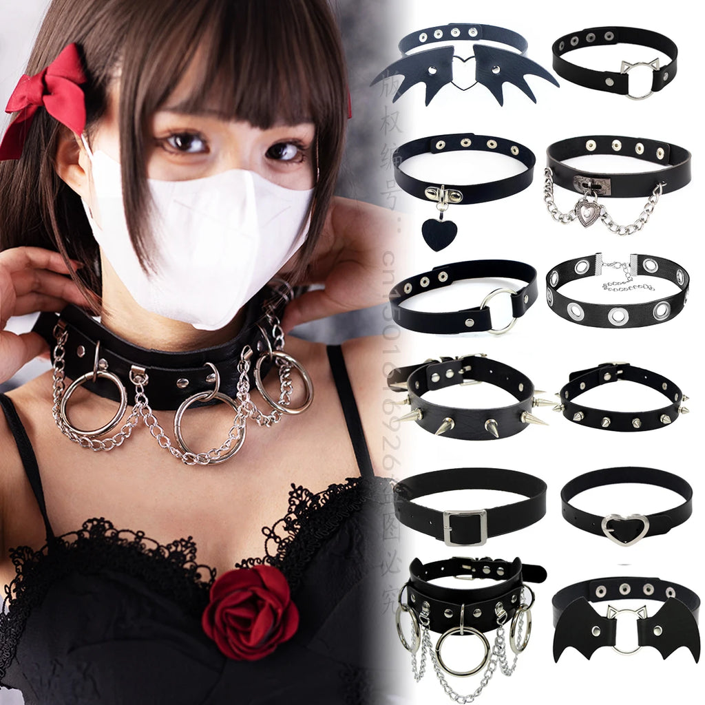 Punk Gothic Choker aus schwarzem PU-Leder – Fledermaus Halsband mit Herzschloss, Schlüssel & Spikes für Damen