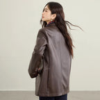 Sentubila Damen PU Lederjacke – Kaffee-Farbener Biker-Style Mantel mit Reverskragen, Lange Ärmel, Winddicht für Herbst & Winter