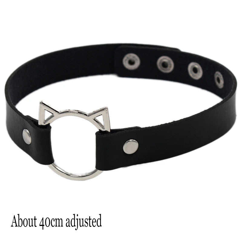 Punk Gothic Choker aus schwarzem PU-Leder – Fledermaus Halsband mit Herzschloss, Schlüssel & Spikes für Damen
