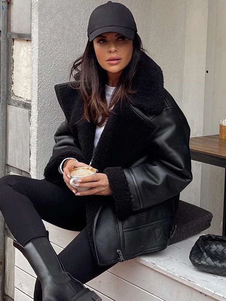 Damen Kunstleder Jacke Herbst & Winter – Schwarze Zip-Jacke mit Umlegekragen, lockerer Schnitt, warme Streetwear Lederjacke