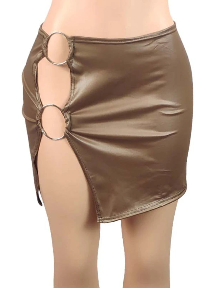 Damen PU Leder Minirock Schwarz – High Waist Bodycon Rock mit Metallring & Seitenschlitz, figurbetonter Club- & Partyrock in Lederoptik