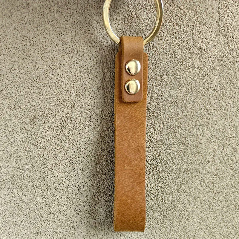 Klassischer Vintage Leder Schlüsselanhänger aus Rindsleder – Porte-clés automatique plus élégant pour hommes et unisexe avec anneau métallique modèle K5057