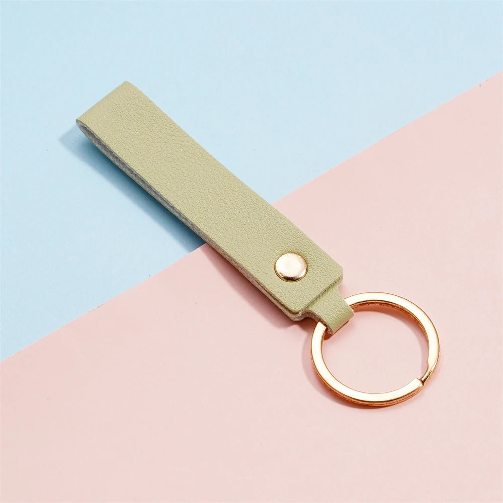 Porte-clés en cuir PU au style professionnel – Porte-clés en cuir classique avec éléments métalliques, 1 à 5 pièces, idéal pour l'automobile, la bourse et les biens de consommation