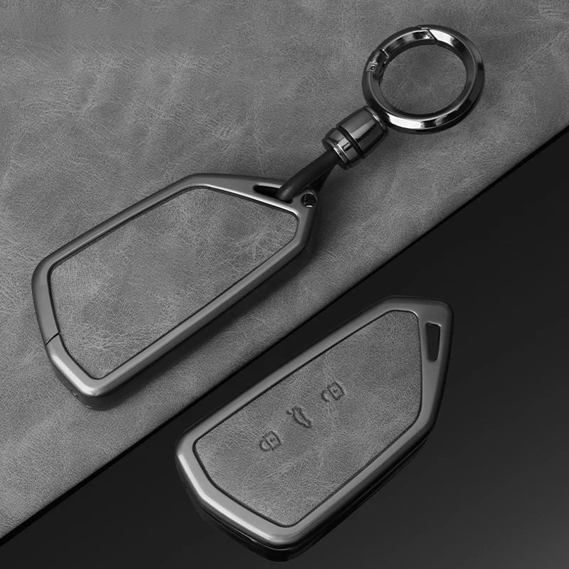Premium Autoschlüssel Hülle aus Metall & Leder für VW Golf 8 (MK8), ID.3, ID.4 – Passend für Cupra, Skoda Octavia A8 & Seat Leon MK4 (2020–2021)