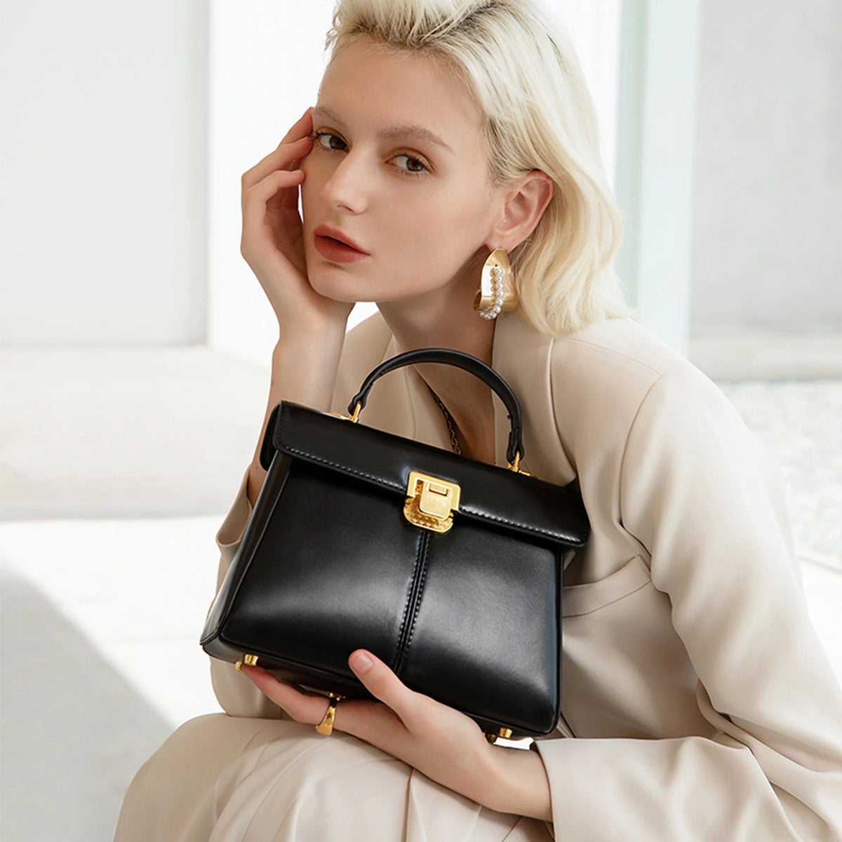 ITAMOOD Damen Echtleder Handtasche – Luxuriöse Crossbody Bag mit Schal-Detail, Modisch & Vielseitig