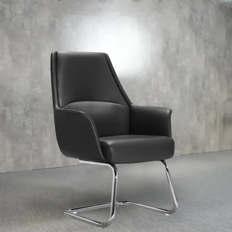 Boss Bürostuhl mit hoher Rückenlehne aus Leder – Drehbarer Executive Office Chair im Light-Luxury Stil für Büro, Studium & Meetings