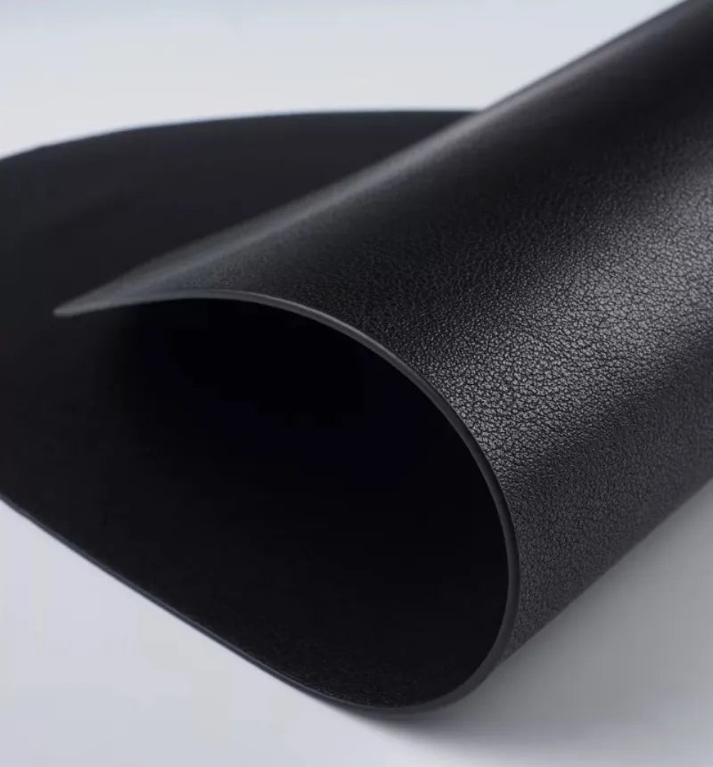 Schwarzes Platzset & Untersetzer Set aus Kunstleder – Runde & ovale Tischsets, wasserfest & hitzebeständig | Elegante Tischdeko für Zuhause & Weihnachten