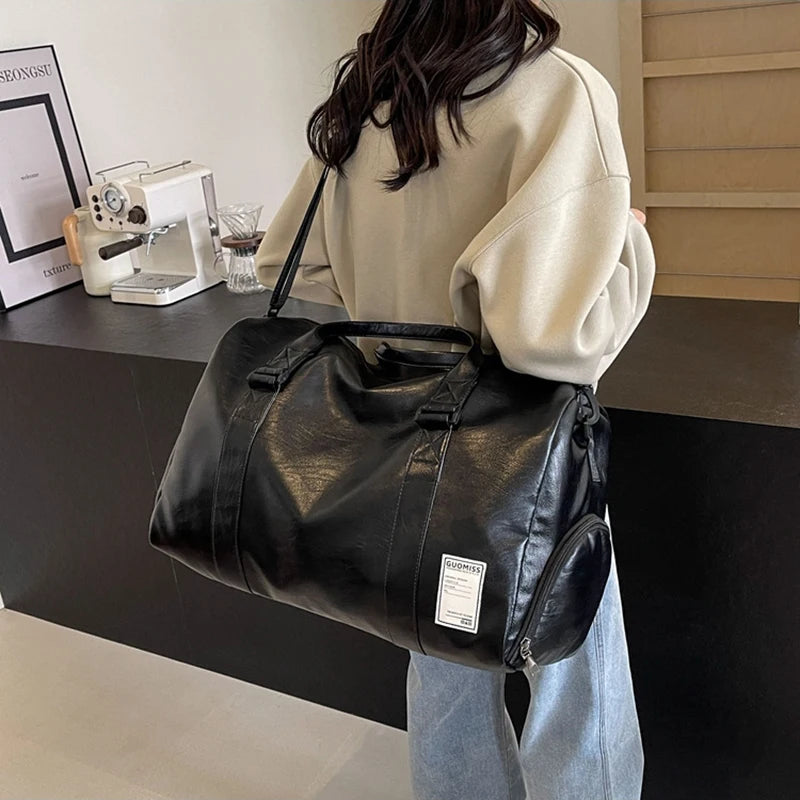 Modische Damen Reise- & Sporttasche aus PU-Leder – Große Tote & Duffle Bag mit Schuhfach, Fitness- und Weekender Tasche