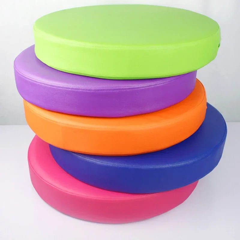 Rundes Sitzkissen aus Kunstleder Ø35 cm – Wasserdichtes, dick gepolstertes Stuhlkissen für Büro, Zuhause & Fahrzeug