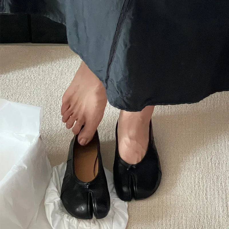 Ballerines Tabi pour femmes avec pointes en cuir PU, chaussures plates à enfiler pour les repas et les herbes