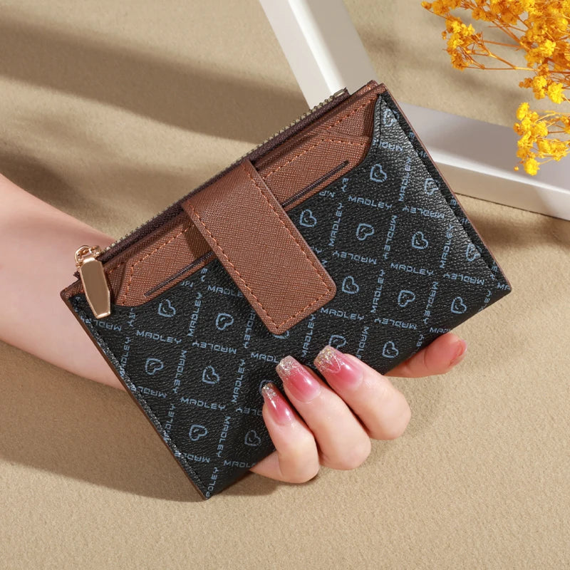 MADLEY Damen Geldbörse Vintage – Kurze Bifold Wallet aus PU-Leder mit Münzfach, Kartenhalter &amp; Reißverschluss 