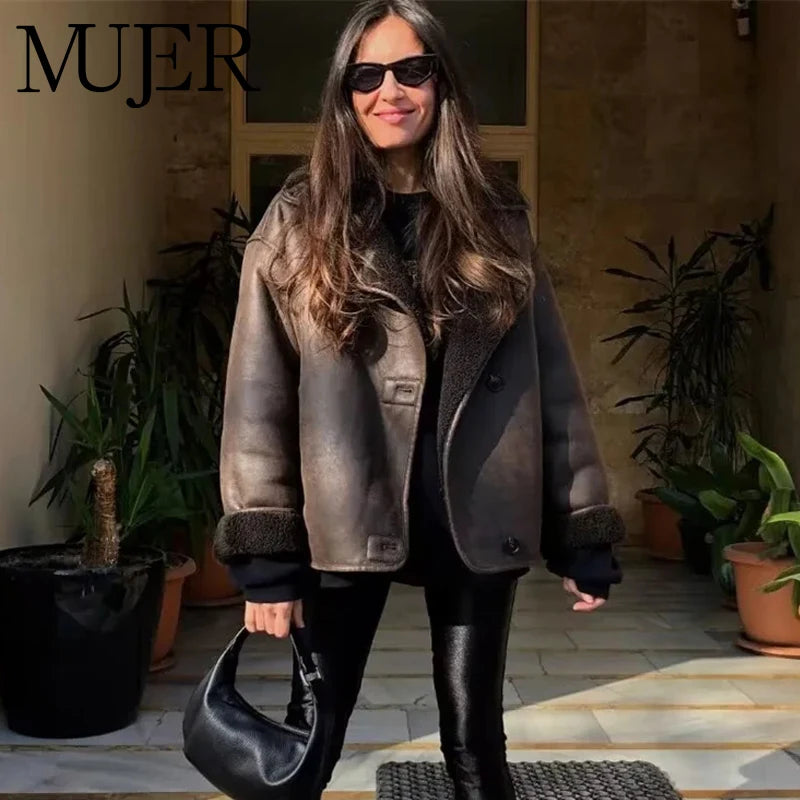 MUJER Damen Faux Leder Bomberjacke – Warme Winterjacke mit Plüschfutter, Oversized Look & High-Street Style