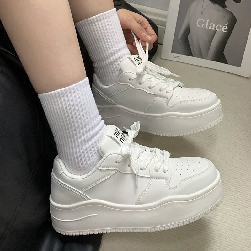 Damen Plateau Sneaker Grün – Chunky Lace-Up Sneakers aus Kunstleder im Hip-Hop Style für Frühling & Herbst