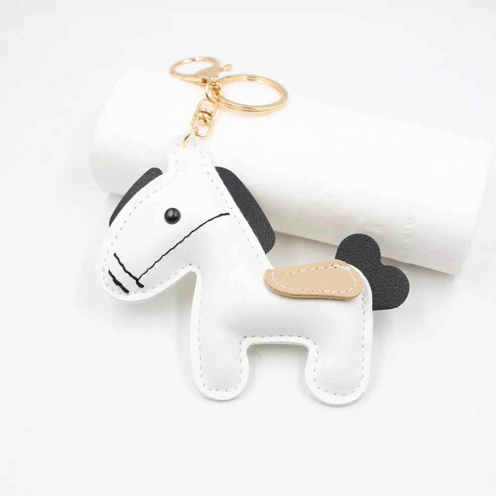 Niedlicher Pferde-Schlüsselanhänger aus PU-Leder – Cartoon Tier-Keychain als Taschen- & Autoanhänger, süßes Geschenk für Freundin, Schwester & Besties