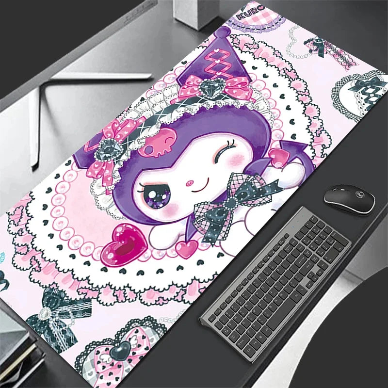 Kawaii Leder Mouse Pad mit Kuromi – Niedliche Gaming & Büro Schreibtischunterlage im Anime-Design von Sanrio