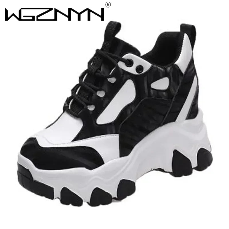 Damen Plateau Sneaker 9,5 cm – Chunky Lederoptik Sneakers mit extra hoher Sohle für Fashion &amp; Alltag