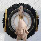 Runde schwarze Kunstleder Tischsets – Geprägte Luxus-Platzmatten, wasserdicht & rutschfest für Esstisch, Café & Küche (1/2/6 Stück)