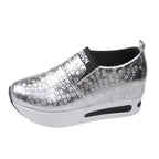 Damen Sneaker Silber mit Plateau – Slip-On Loafer aus PU-Leder mit Keilabsatz & dicker Sohle für Frühling & Herbst