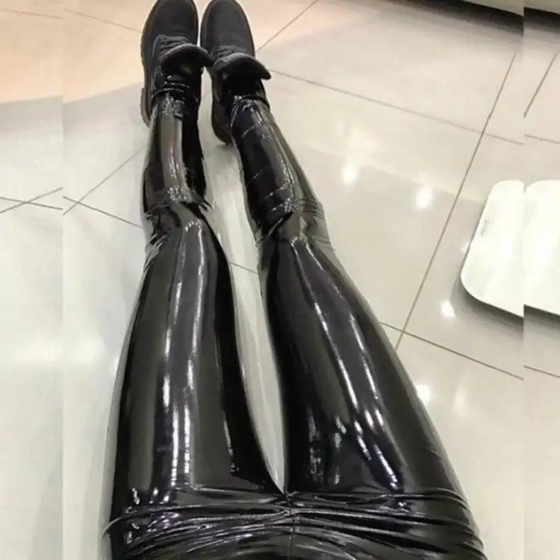 Damen PU Leder Leggings High Waist – Elastisch, figurformend & sportlich, Lederlook Leggings in großen Größen für Sommer & Alltag