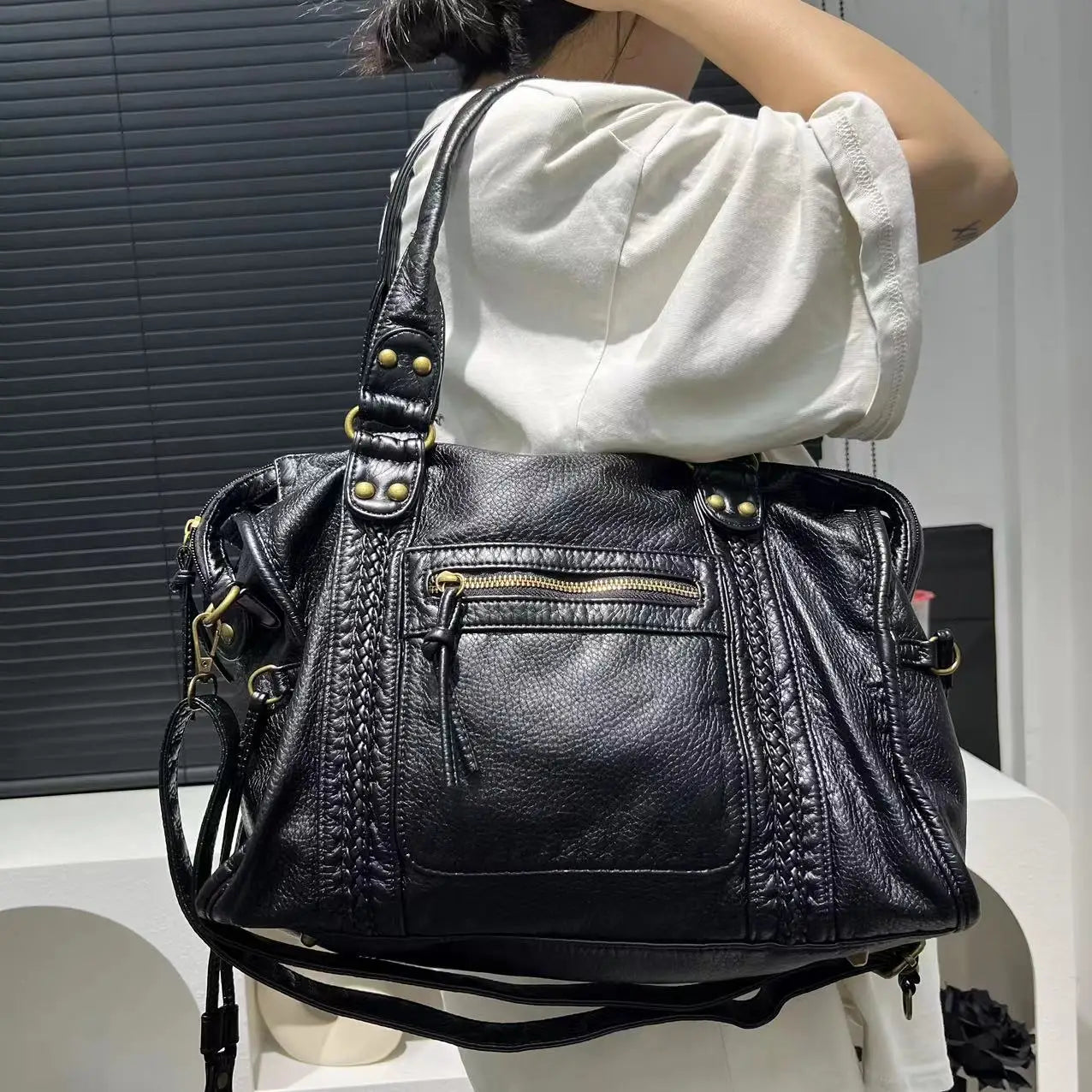 Y2K Retro Motorrad Schultertasche für Damen – Große Vintage Crossbody Bag aus gewaschenem PU-Leder im Used-Look