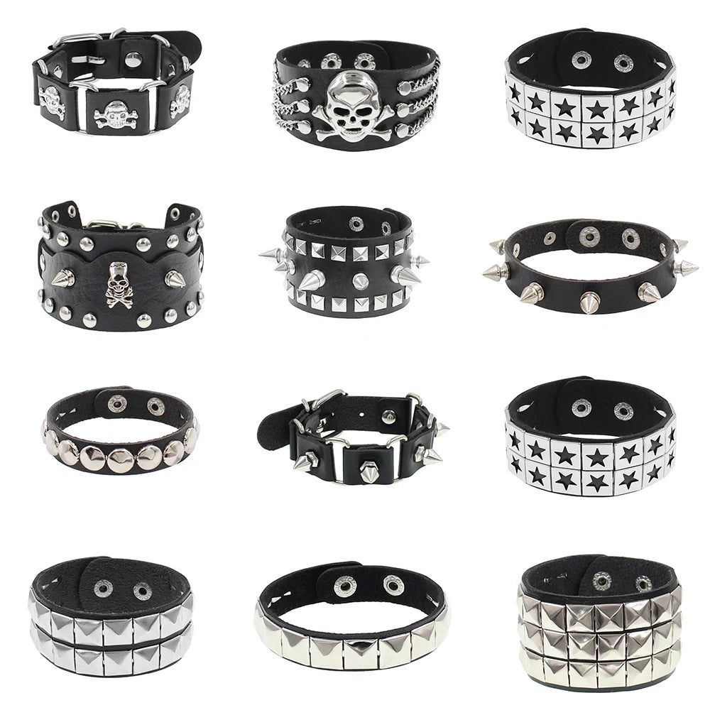 90s Punk Lederarmband mit Nieten – Dreireihiges PU Armband mit eckigen Spikes, Gothic Statement Bracelet für Damen 2024