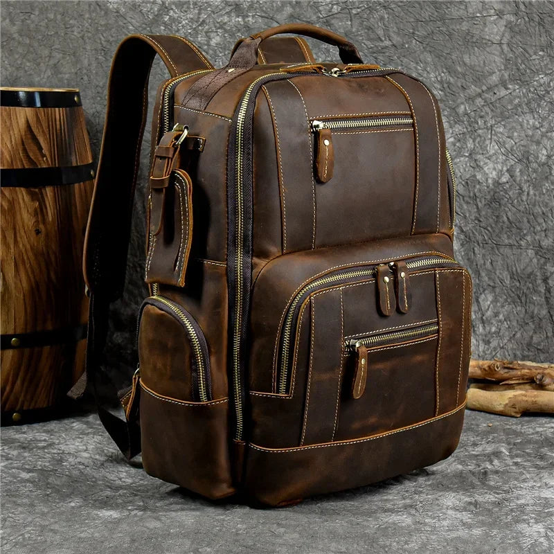 Vintage Herren Rucksack aus Crazy Horse Leder – Mochila retro para ordenador portátil más grande aus echtem Leder para viajes y negocios 
