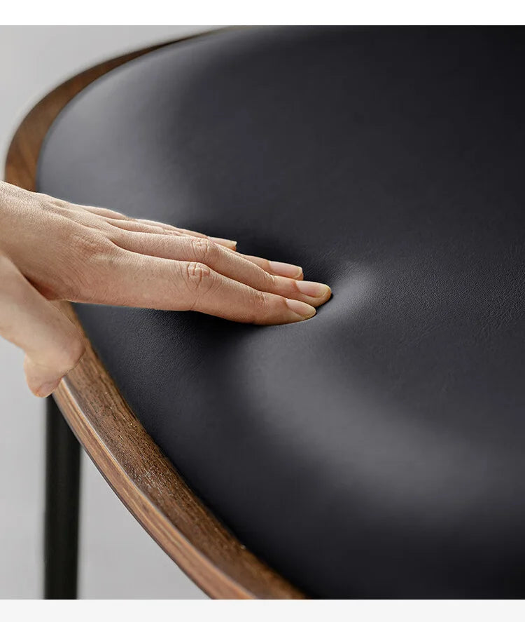 Luxus Designer Esszimmerstuhl aus Leder – Minimalistischer moderner Dining Chair ohne Armlehnen für Wohnzimmer &amp; Essbereich 