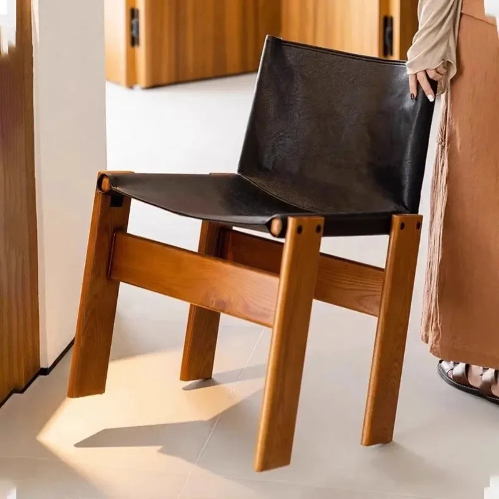 Japanischer Retro Esszimmerstuhl aus Massivholz & Leder – Antiker Designer Armlehnenstuhl im Light-Luxury-Stil für Küche & Café