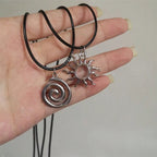 Hip Hop Lederkette mit Burning-Sun Anhänger – Vintage Sonnen Pendant im Whirlpool-Design, Geometrische Halskette für Herren & Boys